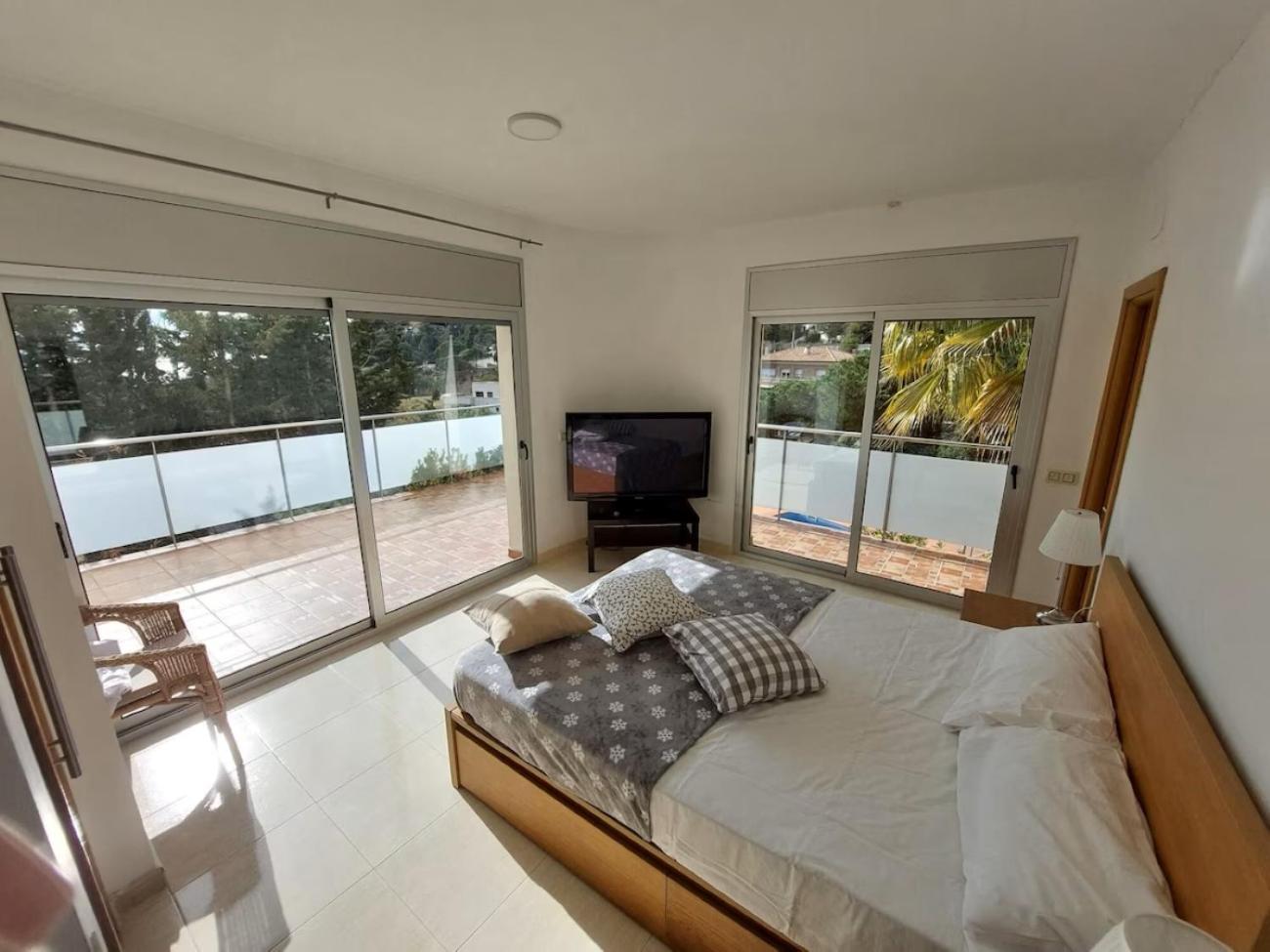 Villa Privacy, Pool, Nature, With Breathtaking View *